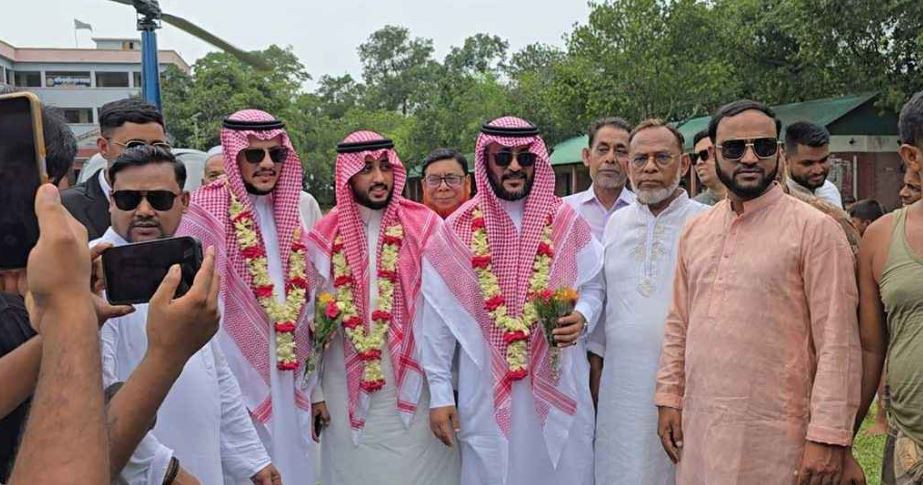 কর্মচারীর বিয়ে খেতে ব্রাহ্মণবাড়িয়ায় উড়ে এলেন সৌদির কফিল